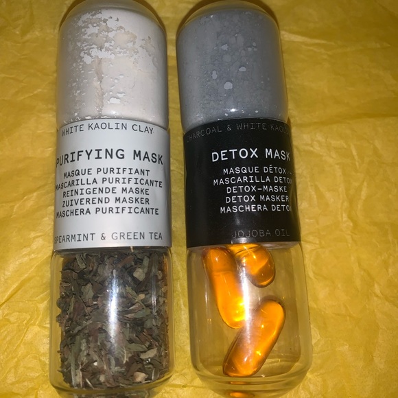 🫶🏻2 for $20🫶🏻 Detox and Purifying Masks - Picture 1 of 4